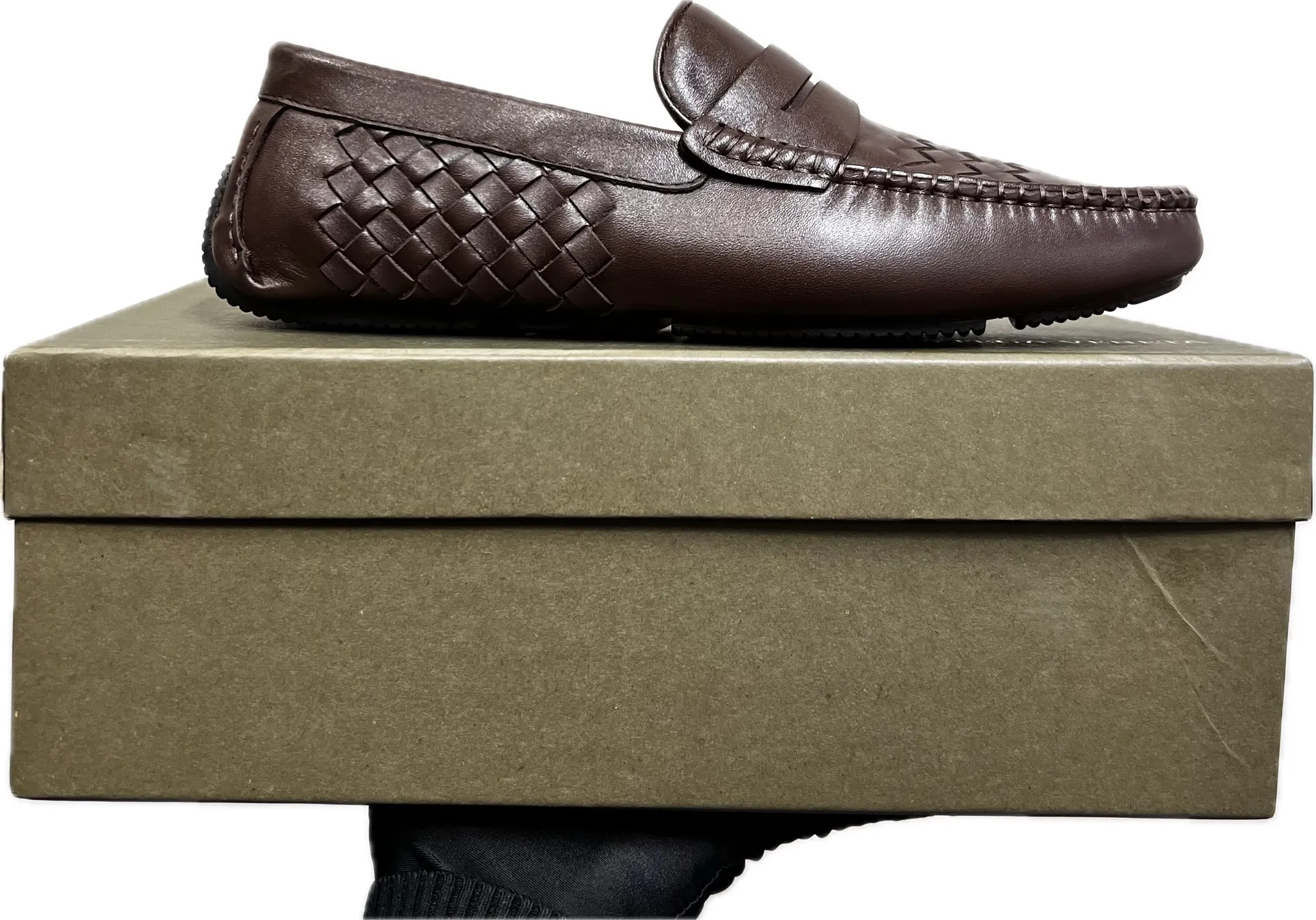 Factory price 480 BV〰️Purely handmade classic men's beanie shoes👉👉driving shoes, slip-on shoes, woven with cowhide imported from Italy, 💕water-dyed cowhide lining, 🔊original outsole, waterproof platform design, comfortable on the feet. A good choice for traveling and driving, two colors available, code number: 38-44, (45 can be customized)